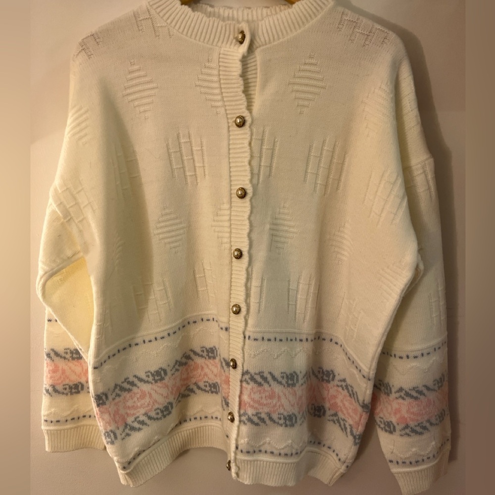 Knitcrest Montreal Vintage White Knit Cardigan with Pastel Accents 40
